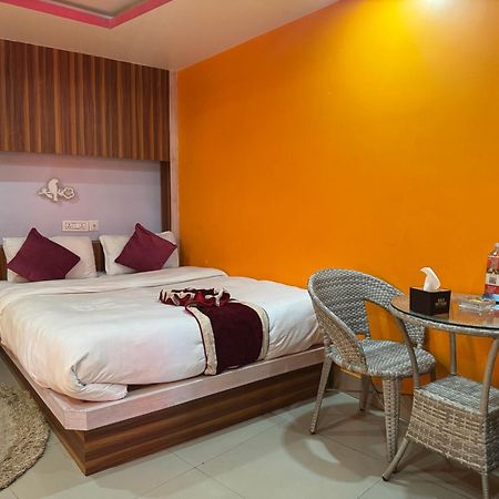 Om Tandoori Hotel Katmandu Zewnętrze zdjęcie