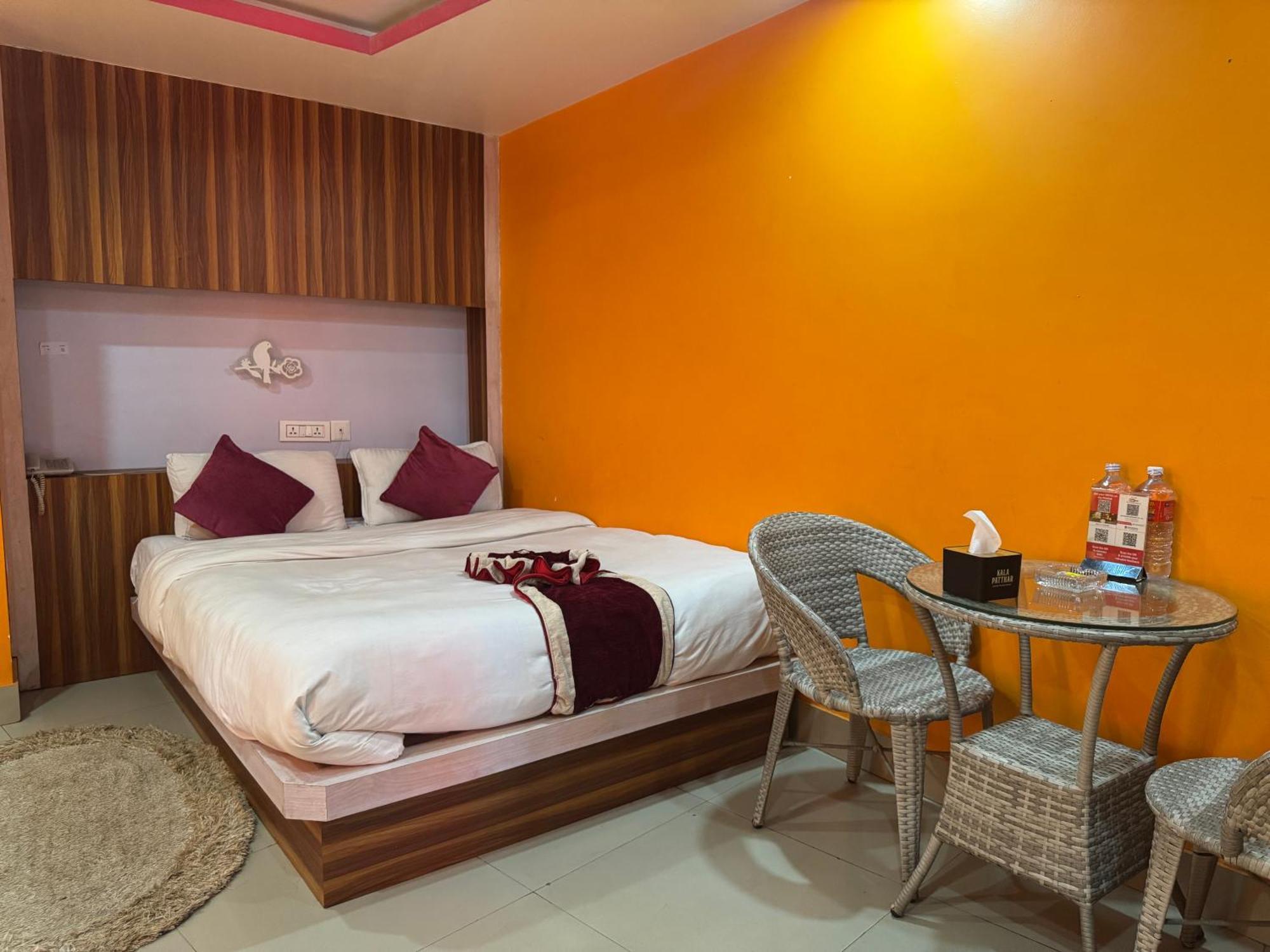 Om Tandoori Hotel Katmandu Zewnętrze zdjęcie